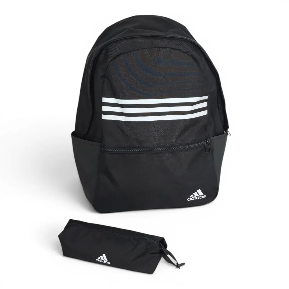 adidas-juoda-su-penalu-IZ1895-pagrindine_result Adidas Classic Horizontal 3-Stripes kuprinė su penalu, juoda – IZ1895