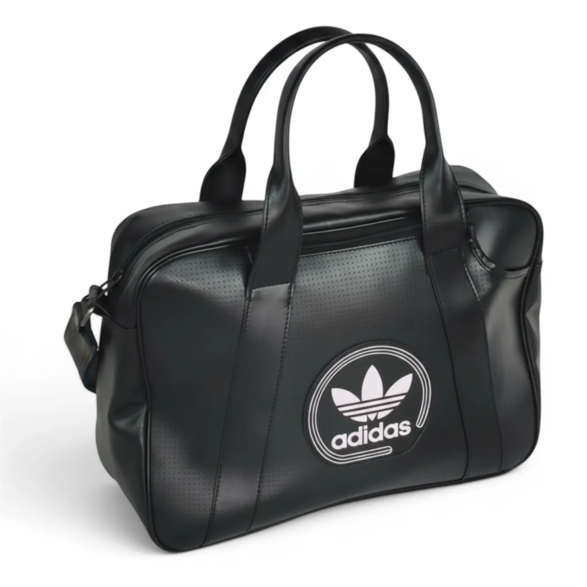 adidas-originals-juoda-rankine-AJ8383-pagrindinis_result Adidas Originals Airliner Perforated rankinė – kompiuterio dėklas, juoda – AJ8383